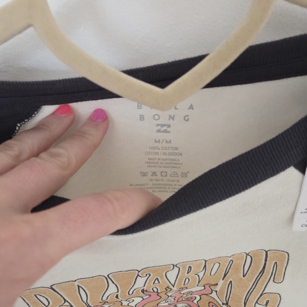 *NWT* Billabong Long Sleeve Tee - Black and Cream with Sun and Wave Graphic - Picture 7 of 8